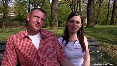 Paige Owens úgy néz ki, miután egy nagy gyönyörű férfi fa szex filmek ingyen
