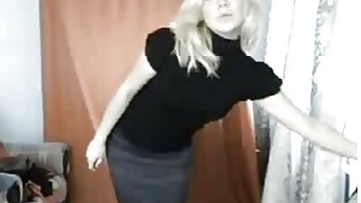 Karcsú ingyen erotikus videók Ébenfa Lala Iveys izgatott, hogy viseljen egy fehér kakas