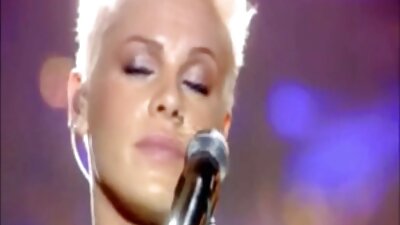 Kacey Jordan, hogy erotikus filmek online kielégítsék a kanos fekete szerető az ágyban